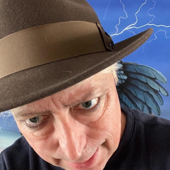 Meet your Posher, Scott - Picture 1 of 2